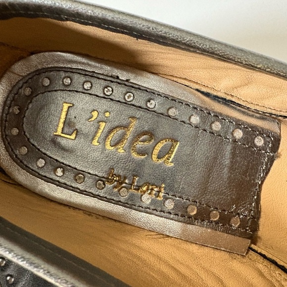 L’idea by Lori Aged Silver All Leather Loafers w Silver Studs Throughout. 6.5 - Picture 10 of 15